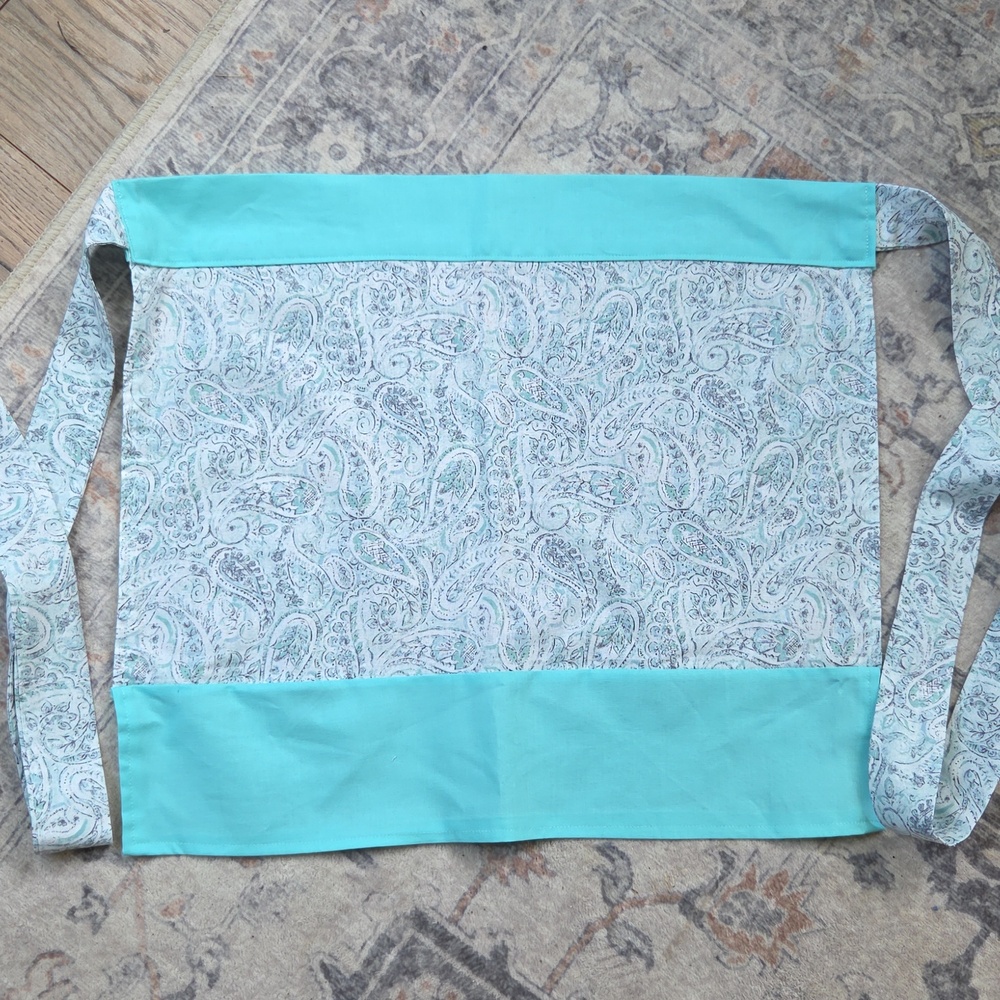 Handmade apron - Picture 2 of 2